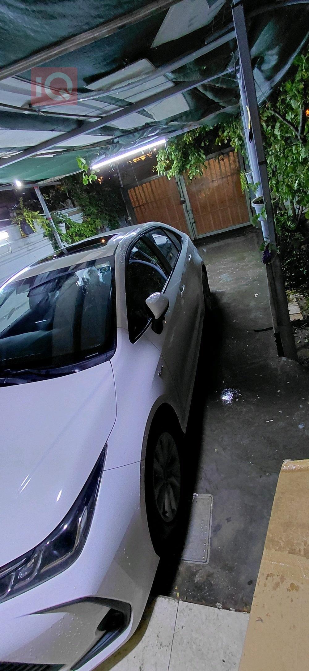 تۆیۆتا کۆرۆلا